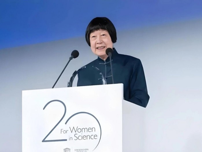 从“缺席”到“在场”，三代人的手拉手接力